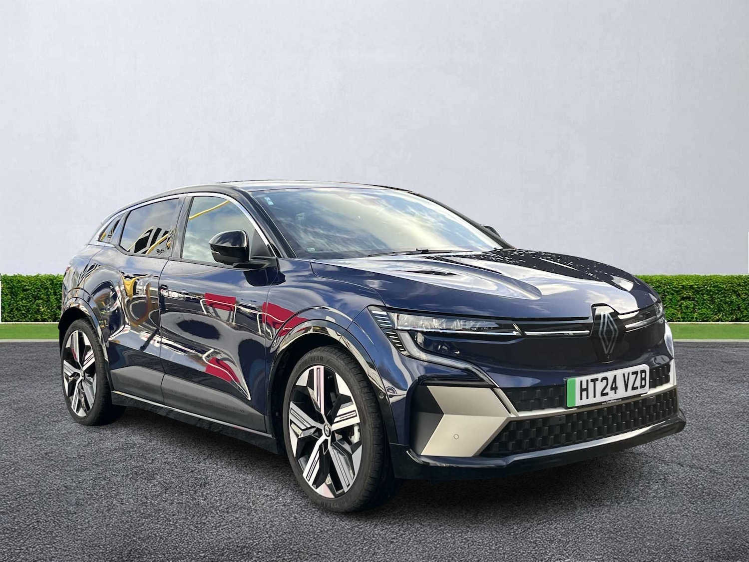 Used Renault Megane E Tech 2024 for sale - 76439793: Photo 1