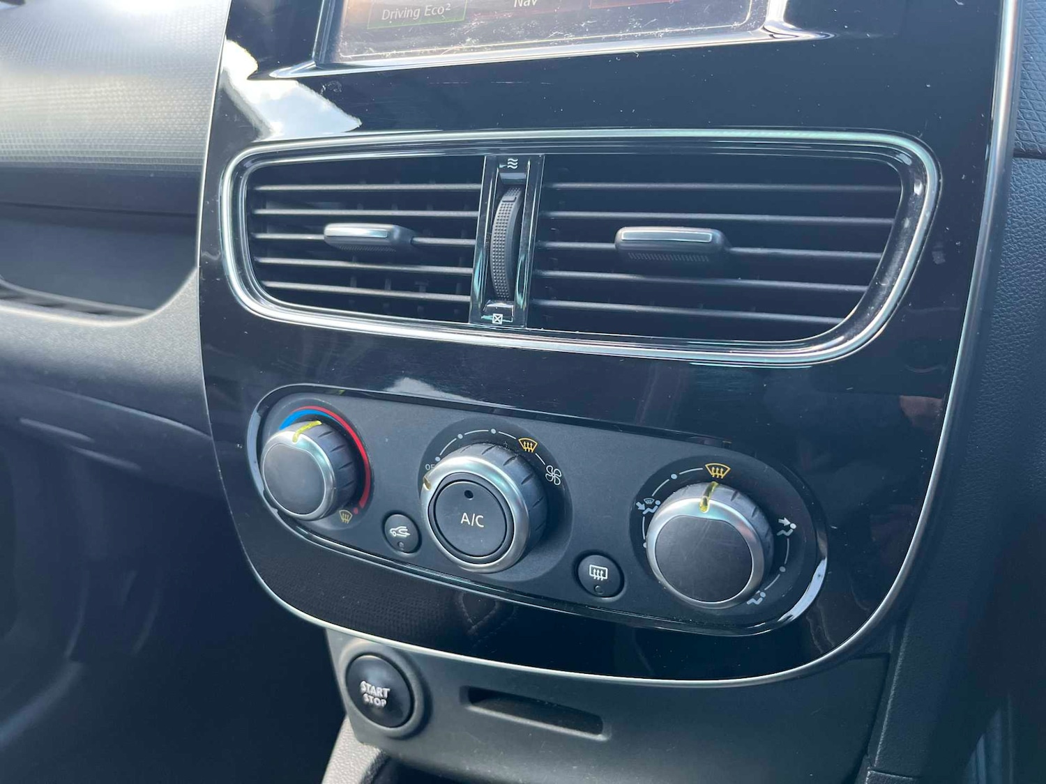 Used Renault Clio 2018 for sale - 77536090: Photo 11