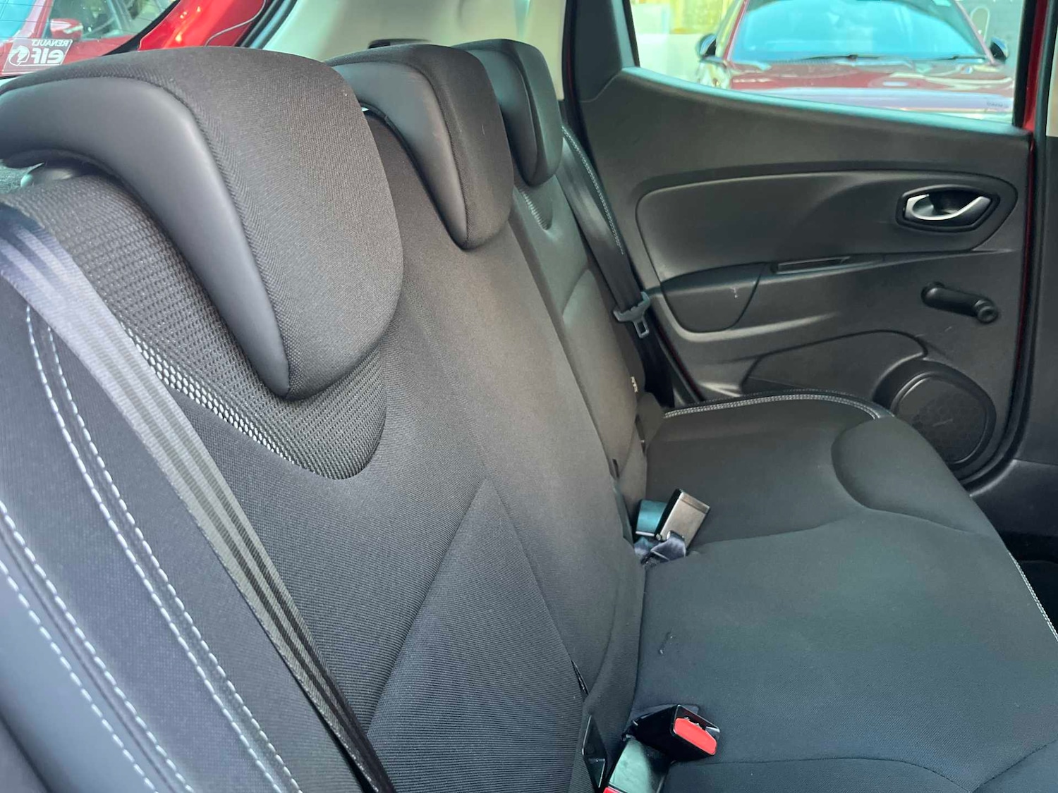 Used Renault Clio 2018 for sale - 77536090: Photo 15