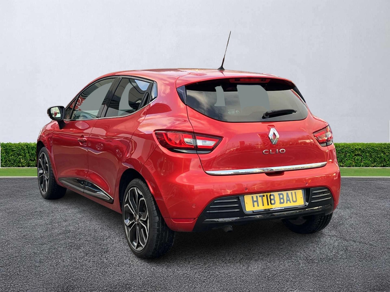 Used Renault Clio 2018 for sale - 77536090: Photo 2