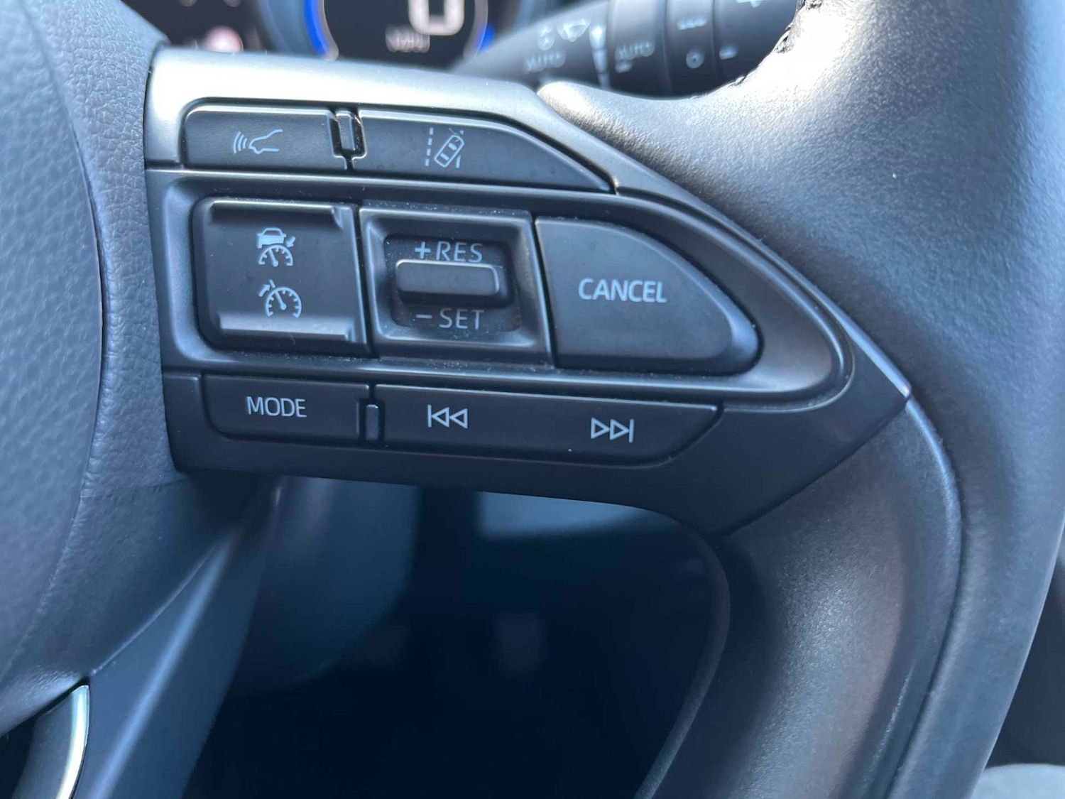 Used Toyota Yaris Cross 2023 for sale - 77973913: Photo 23