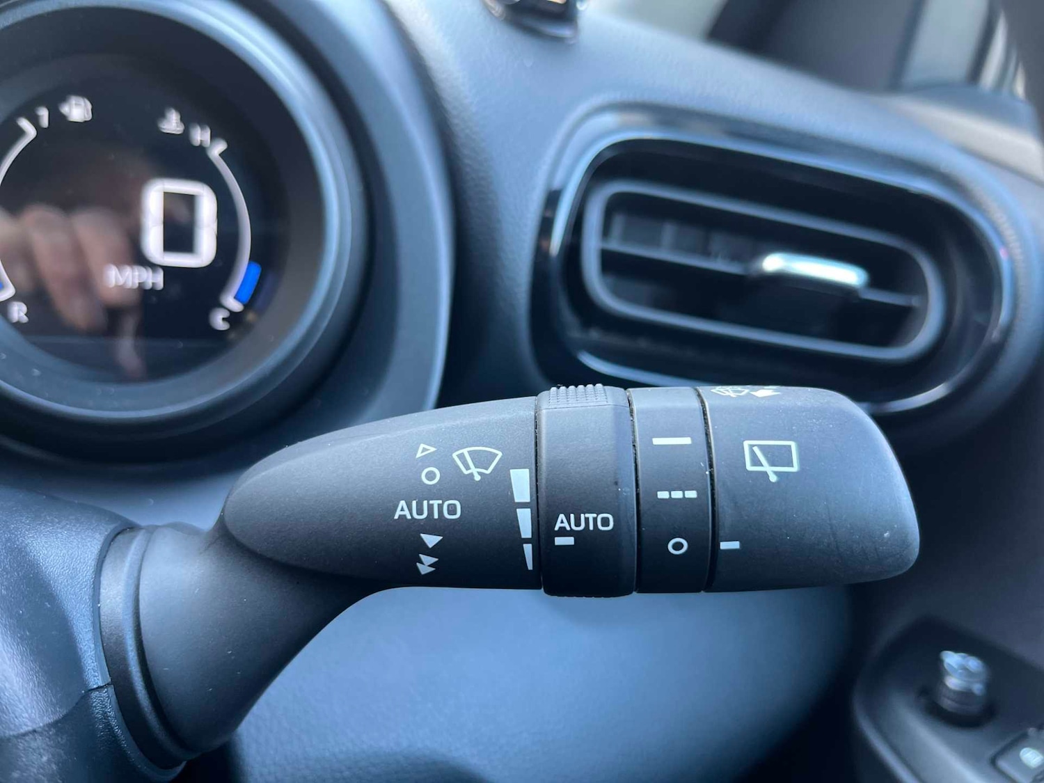 Used Toyota Yaris Cross 2023 for sale - 77973913: Photo 25