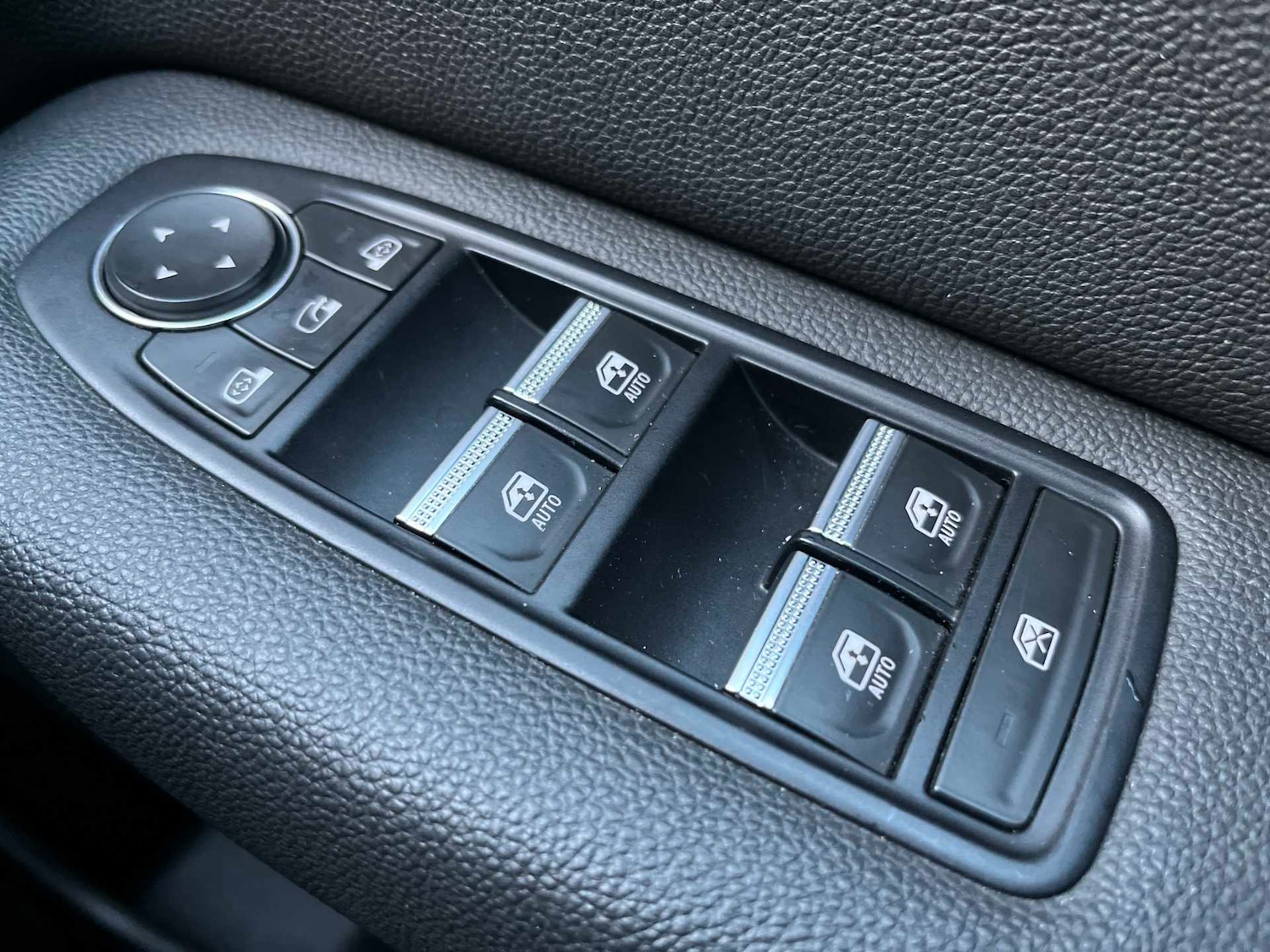 Used Renault Captur 2020 for sale - 76785210: Photo 20