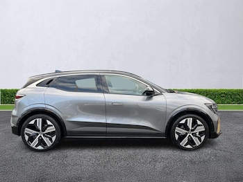 Used Renault Megane E Tech 2024 for sale - 78542122: Photo