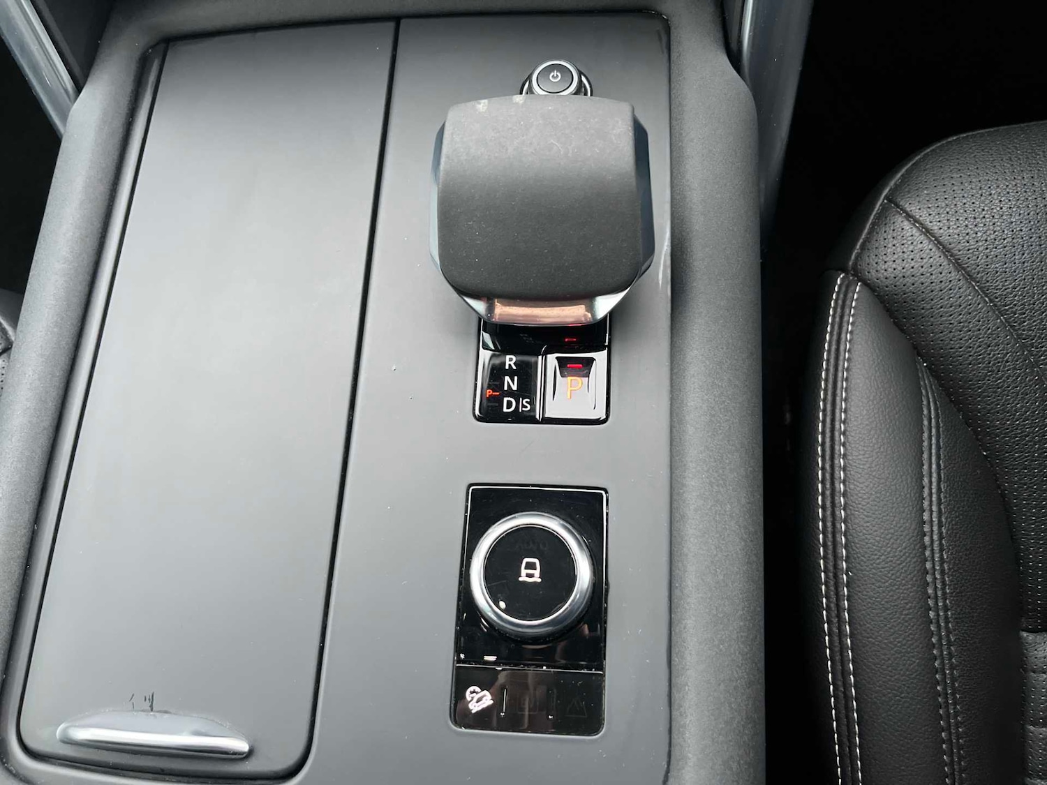 Used Land Rover Discovery 2022 for sale - 78144528: Photo 12