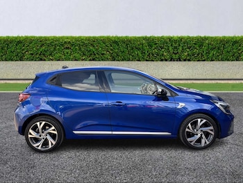 Used Renault Clio 2023 for sale - 75724727: Photo