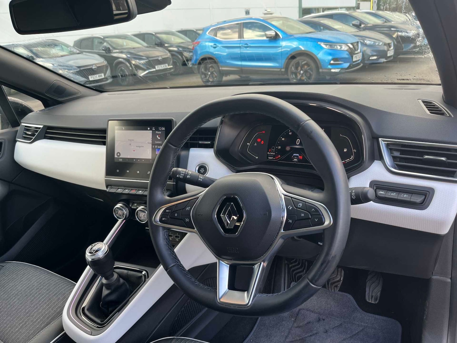 Used Renault Clio 2022 for sale - 76682621: Photo 14