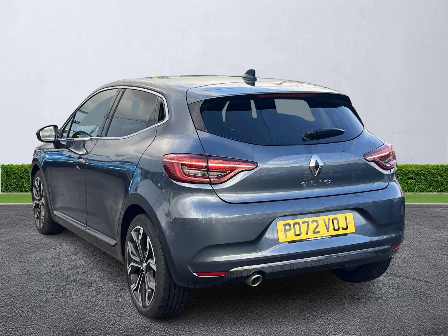 Used Renault Clio 2022 for sale - 76682621: Photo 2