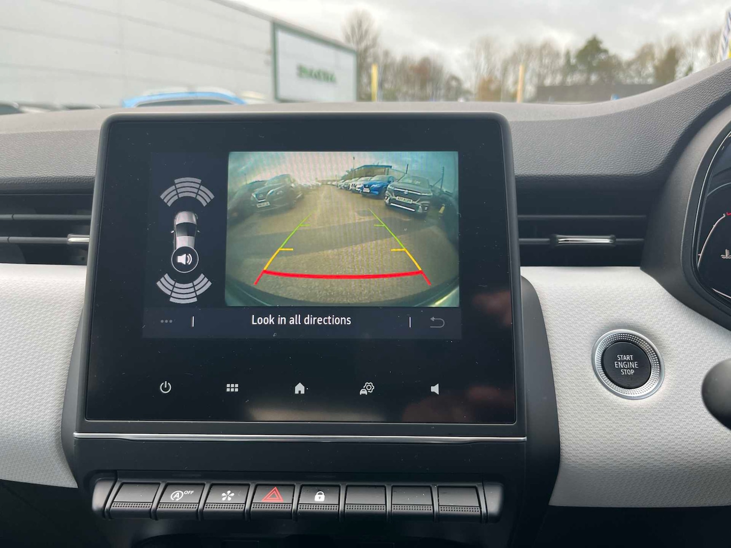 Used Renault Clio 2022 for sale - 76682621: Photo 21