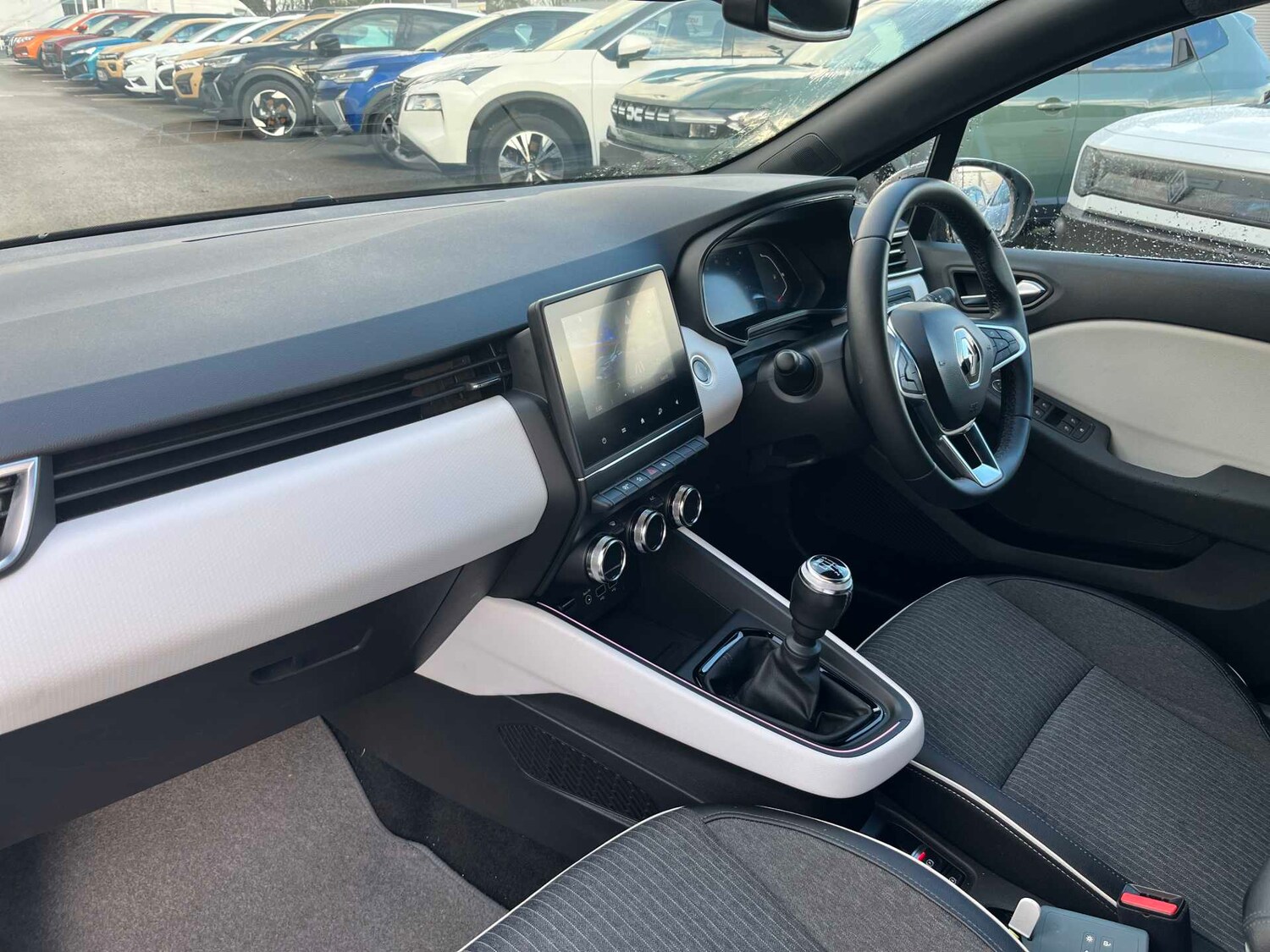 Used Renault Clio 2022 for sale - 76682621: Photo 7