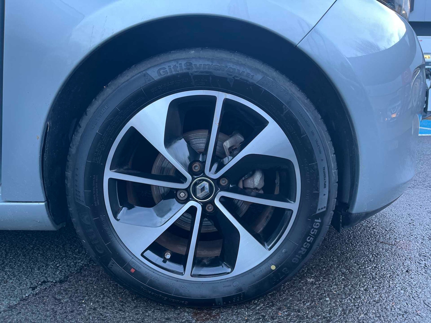 Used Renault Zoe 2019 for sale - 77488400: Photo 12