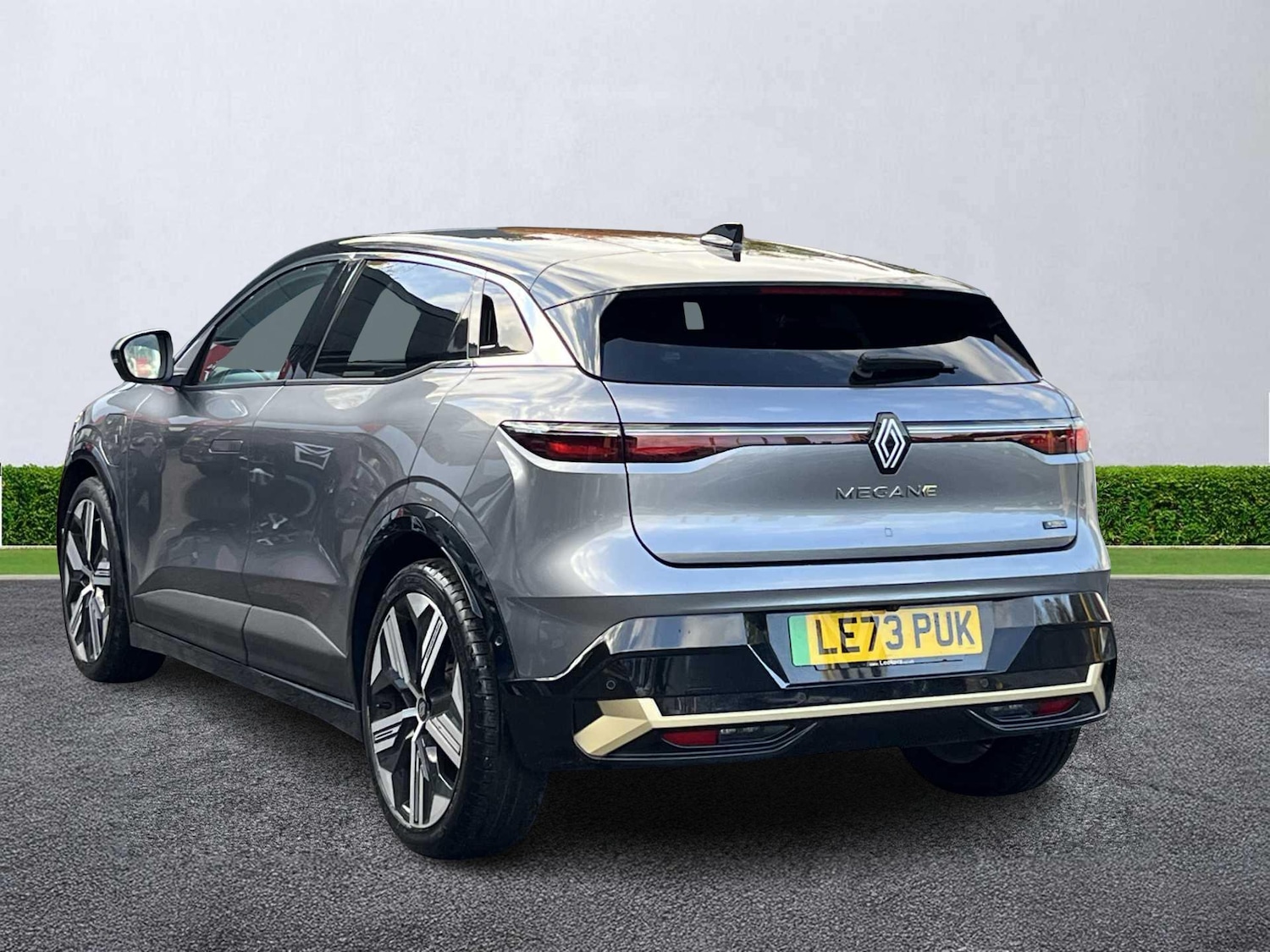 Used Renault Megane E Tech 2024 for sale - 77488377: Photo 2