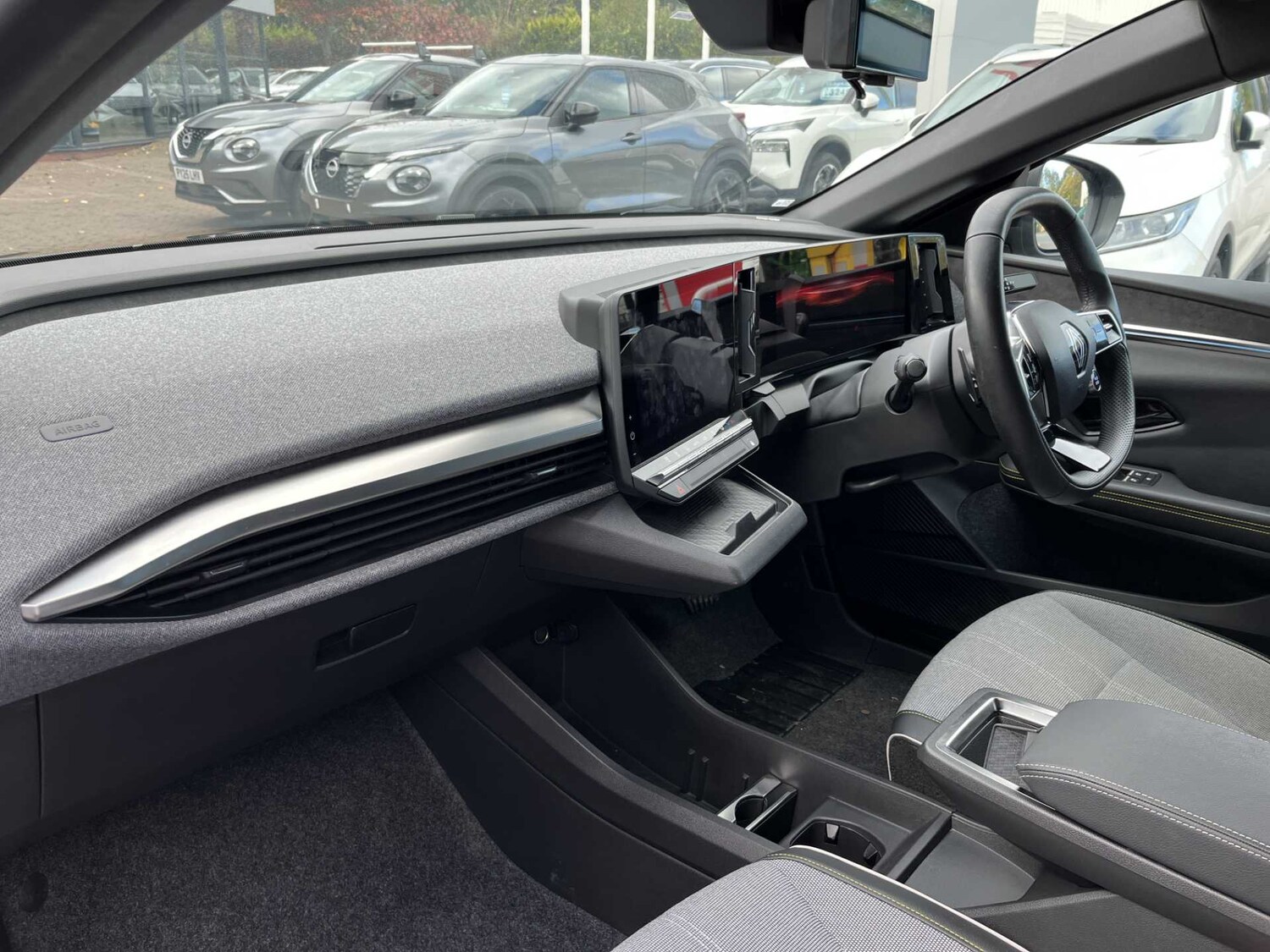 Used Renault Megane E Tech 2024 for sale - 77488377: Photo 7