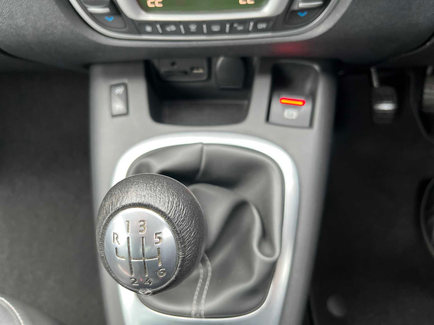 Used Renault Grand Scenic 2015 for sale - 77011952: Photo 12