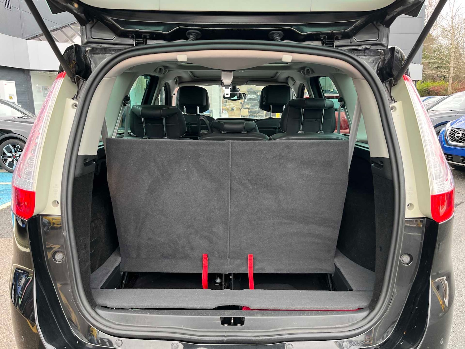 Used Renault Grand Scenic 2015 for sale - 77011952: Photo 15