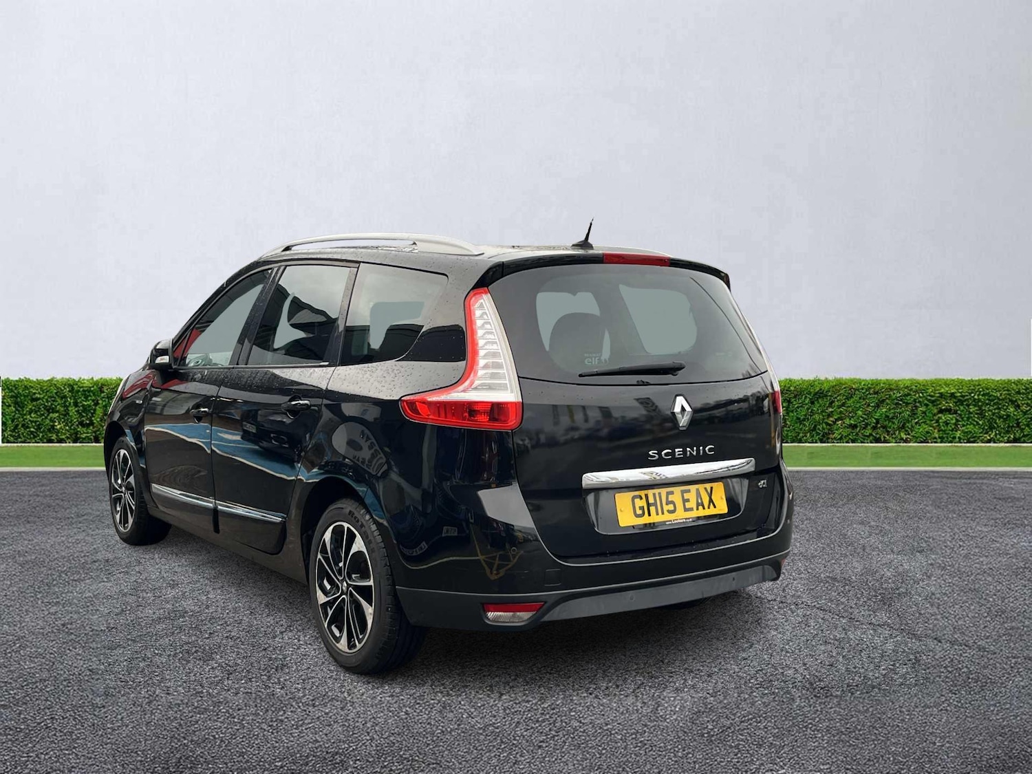 Used Renault Grand Scenic 2015 for sale - 77011952: Photo 2