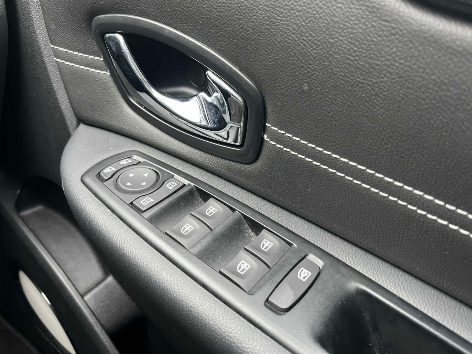 Used Renault Grand Scenic 2015 for sale - 77011952: Photo 21