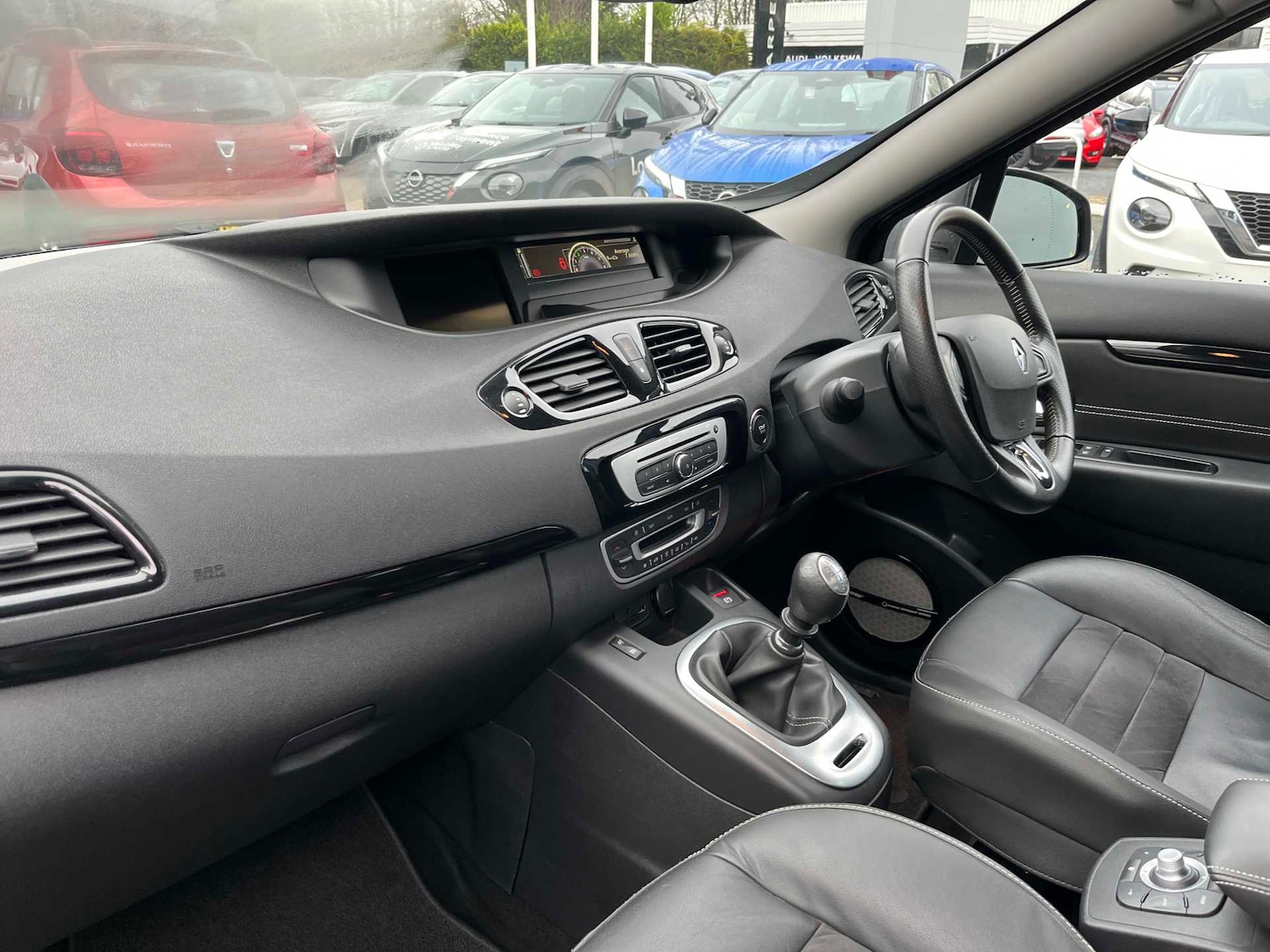 Used Renault Grand Scenic 2015 for sale - 77011952: Photo 6