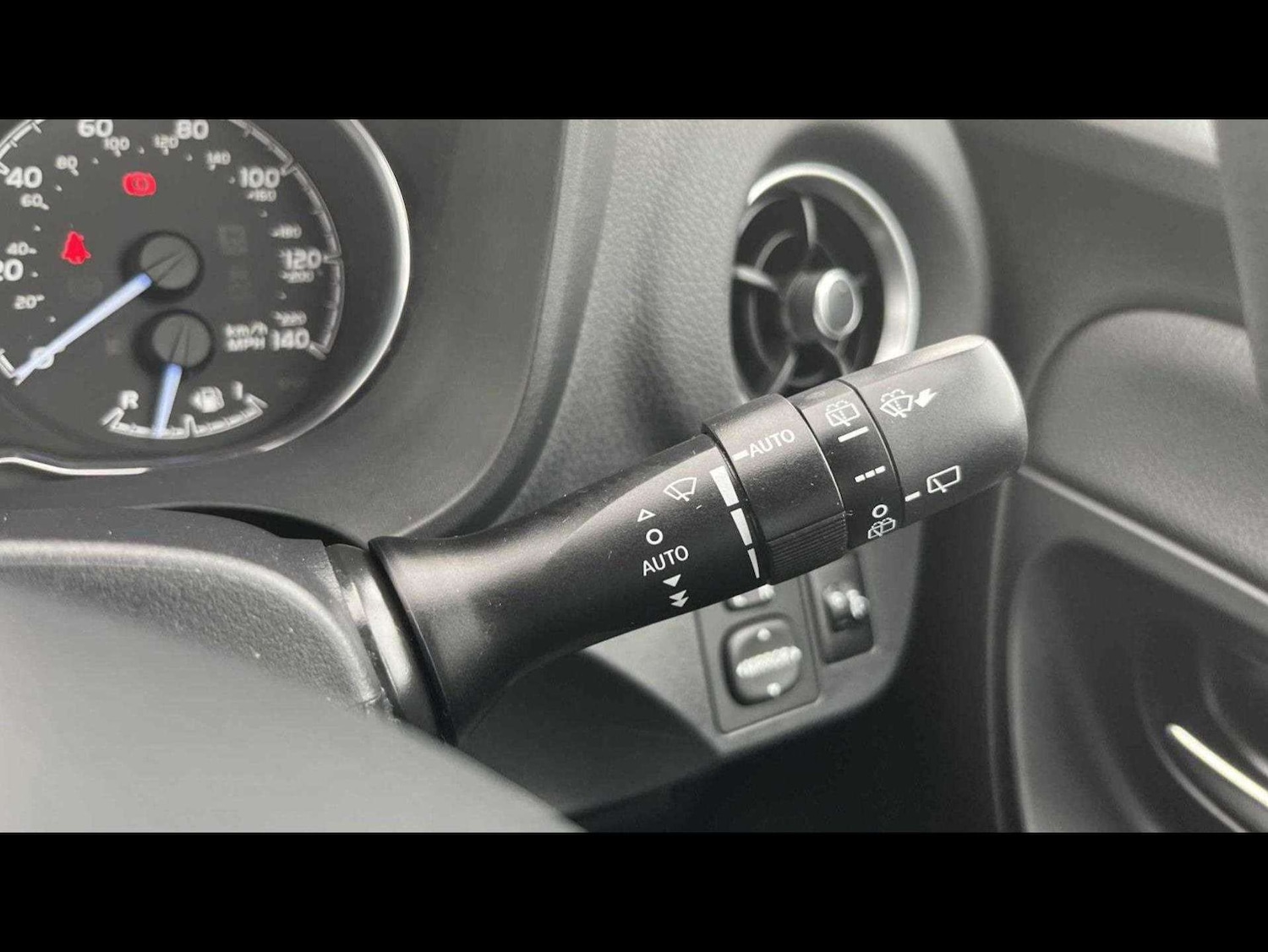 Used Toyota Yaris 2020 for sale - 76455238: Photo 25