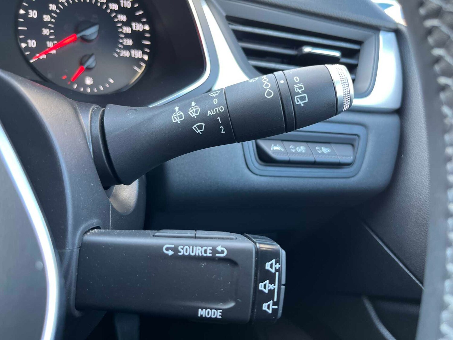 Used Renault Captur 2020 for sale - 78192617: Photo 25