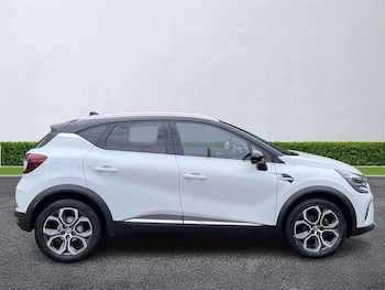 Used Renault Captur 2024 for sale - 79559331: Photo