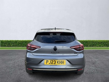 Used Renault Clio 2023 for sale - 76212093: Photo