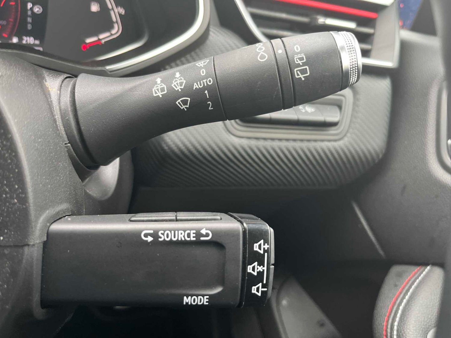 Used Renault Clio 2020 for sale - 76879677: Photo 25