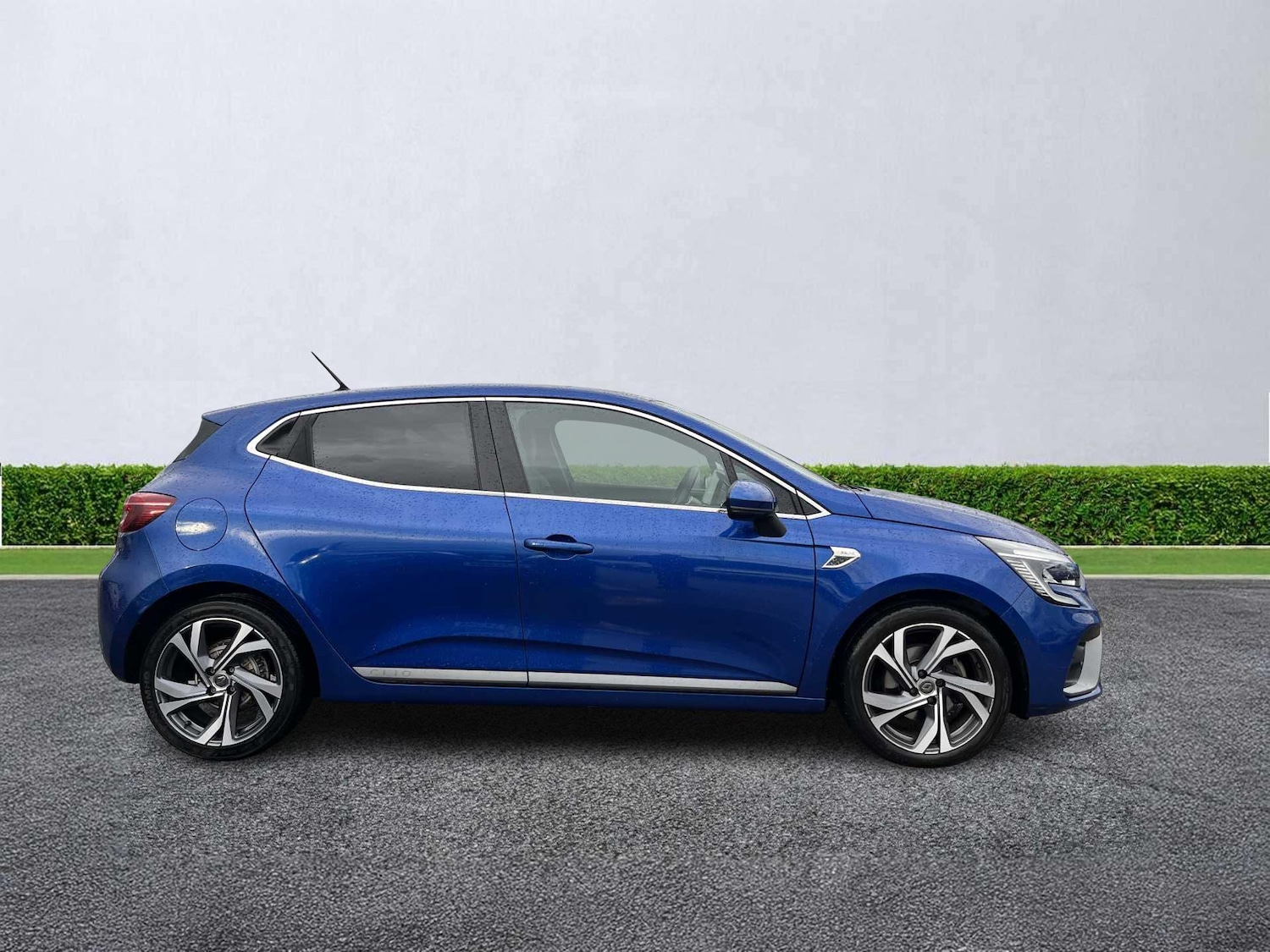 Used Renault Clio 2020 for sale - 76879677: Photo 3