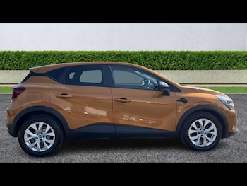 Used Renault Captur 2021 for sale - 75982262: Photo