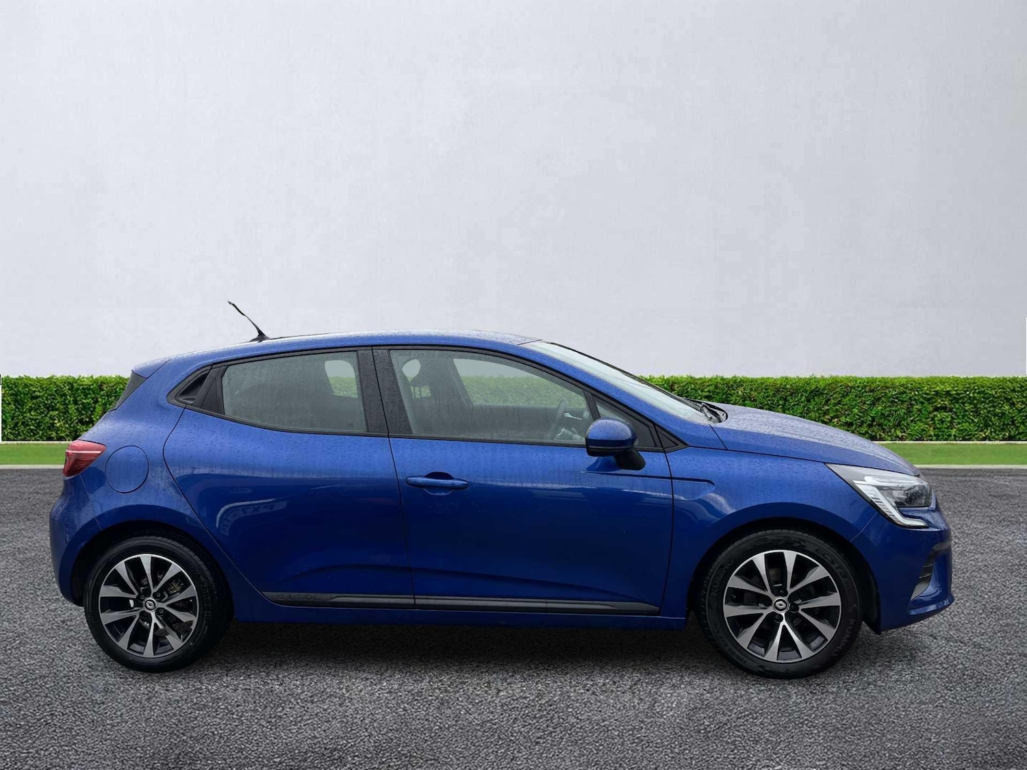 Used Renault Clio 2022 for sale - 76329978: Photo 3