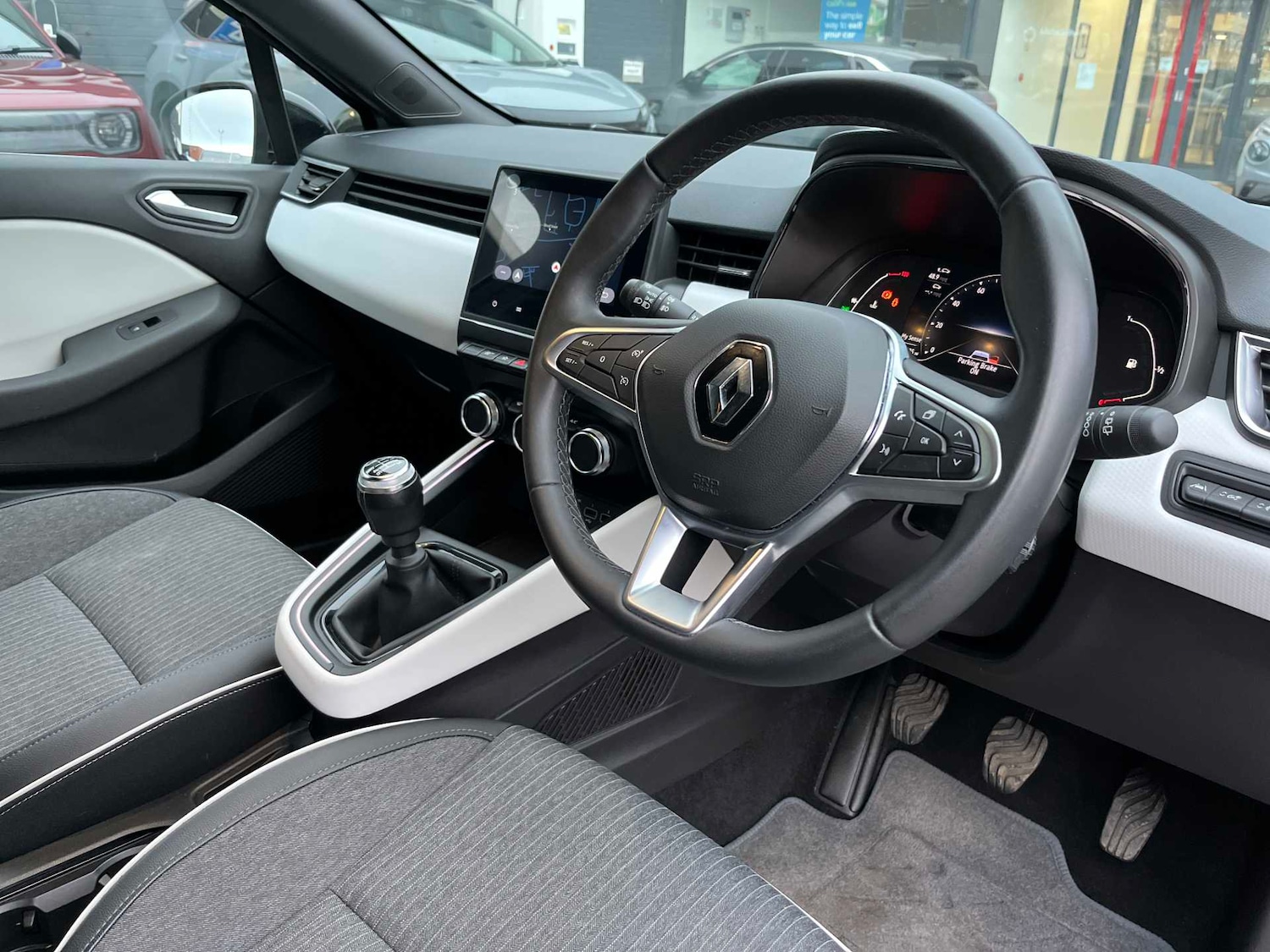 Used Renault Clio 2023 for sale - 77896210: Photo 14