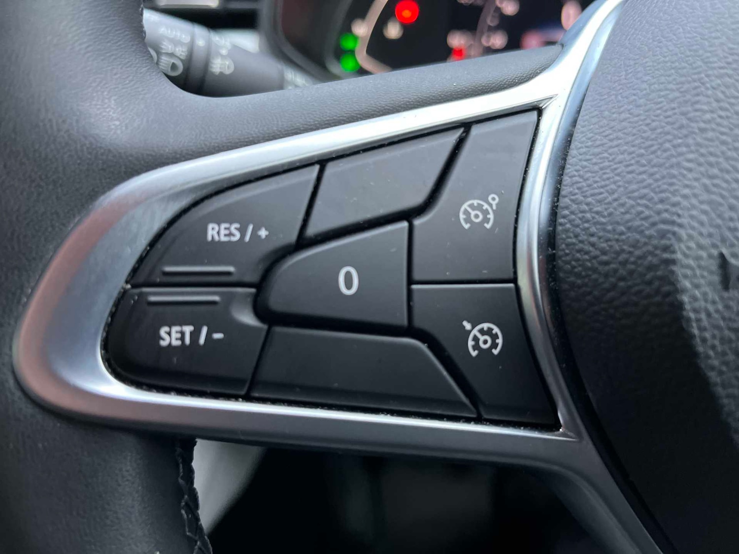 Used Renault Clio 2023 for sale - 77896210: Photo 23