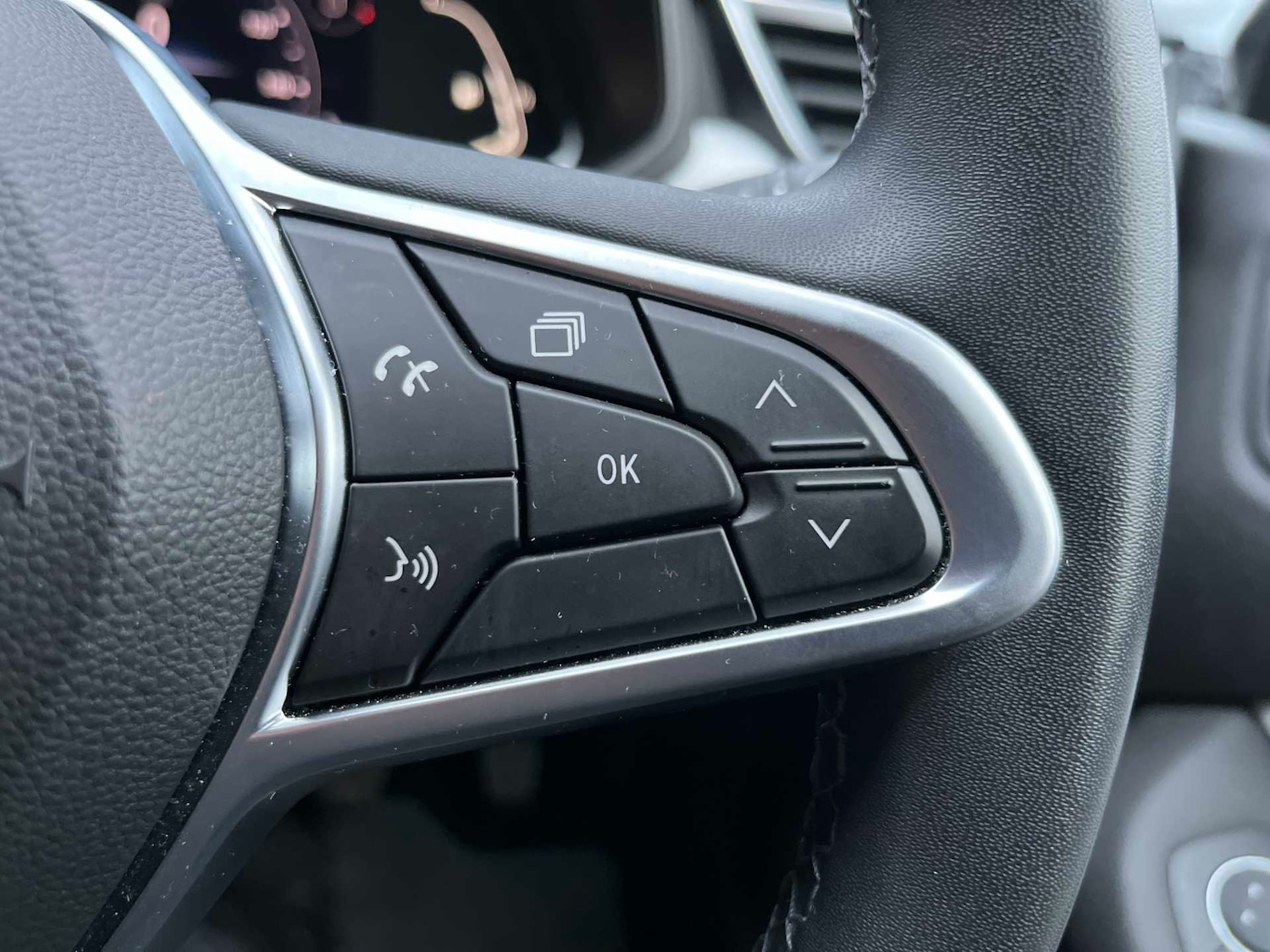 Used Renault Clio 2023 for sale - 77896210: Photo 24