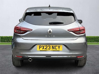 Used Renault Clio 2023 for sale - 77896210: Photo