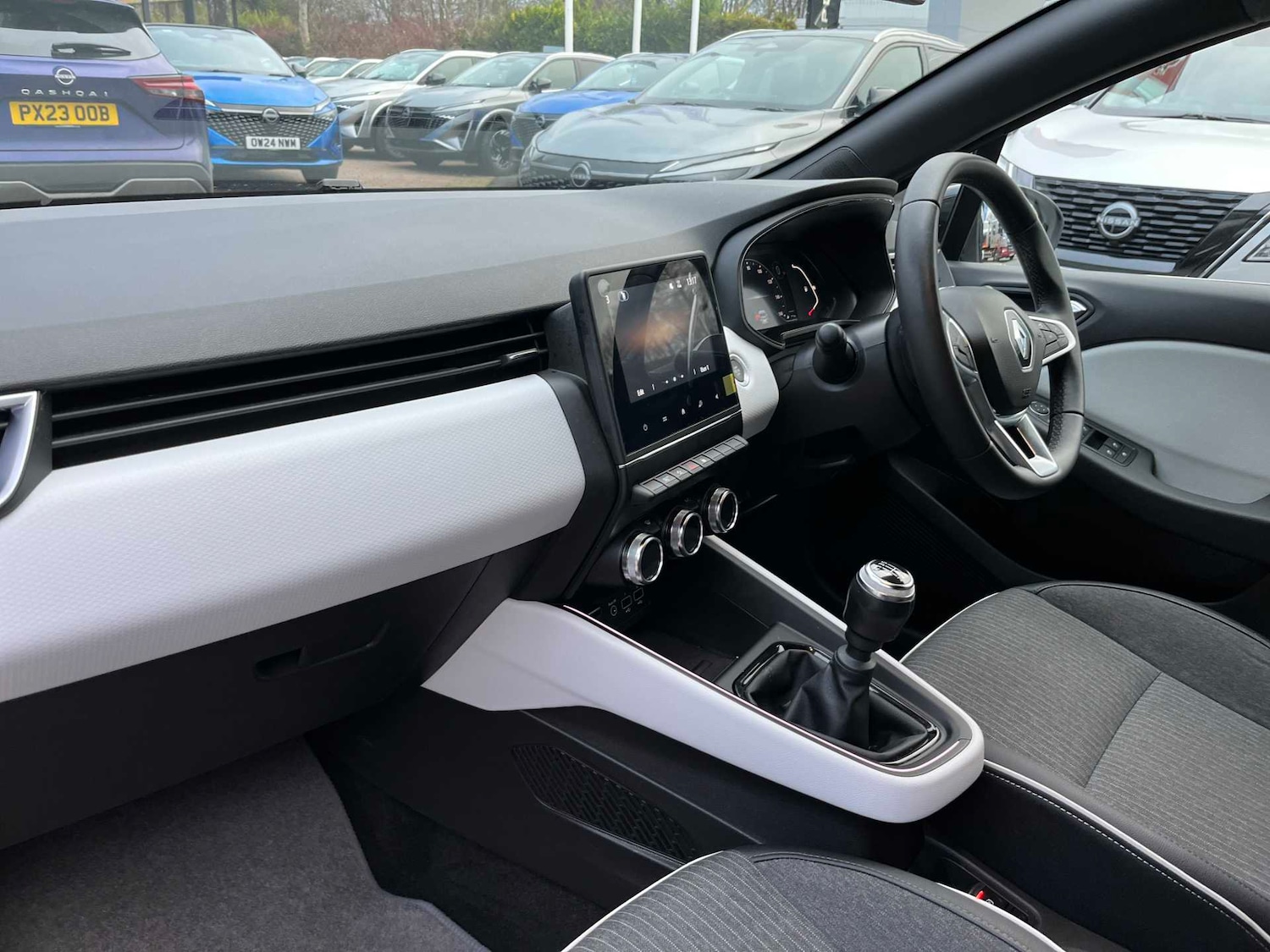 Used Renault Clio 2023 for sale - 77896210: Photo 7