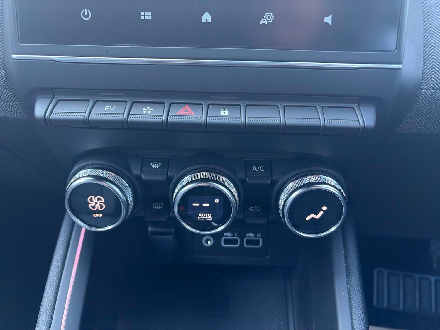 Used Renault Clio 2024 for sale - 78191357: Photo 10