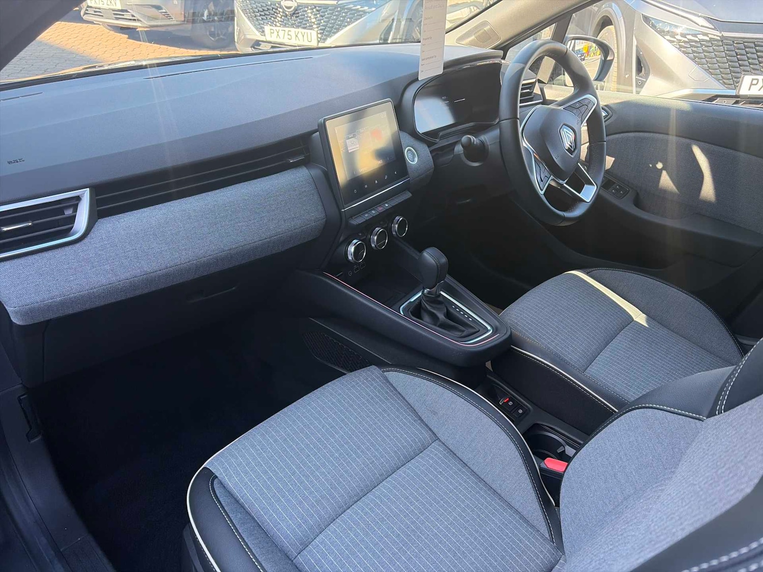 Used Renault Clio 2024 for sale - 78191357: Photo 6