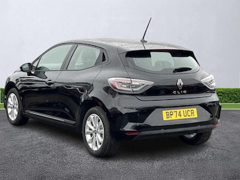 Used Renault Clio 2024 for sale - 76159555: Photo 2