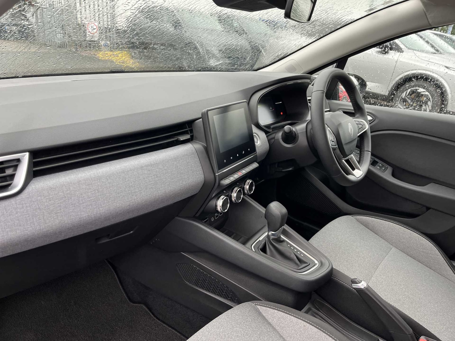 Used Renault Clio 2024 for sale - 76159555: Photo 7