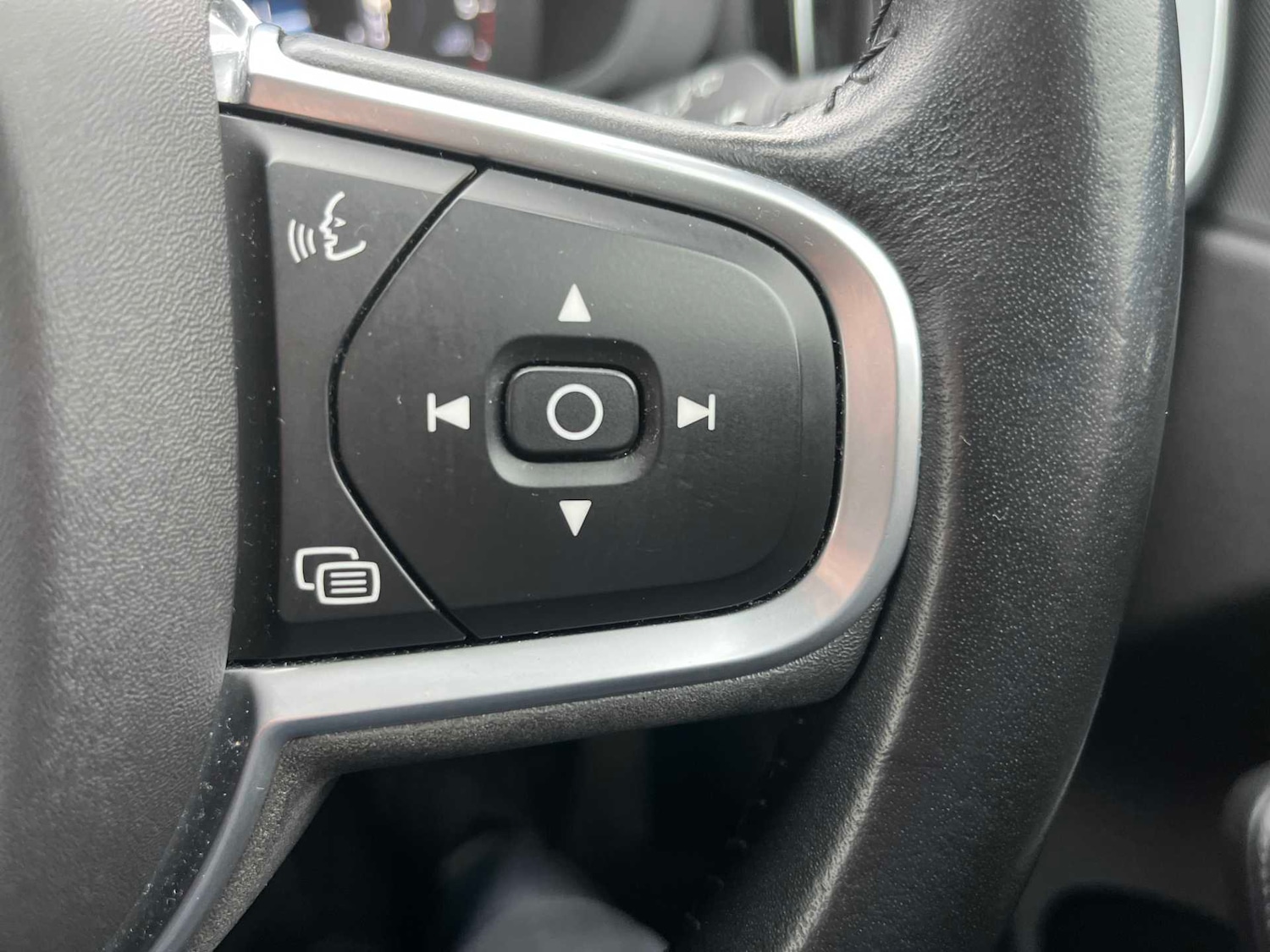 Used Volvo XC60 2019 for sale - 77743235: Photo 23