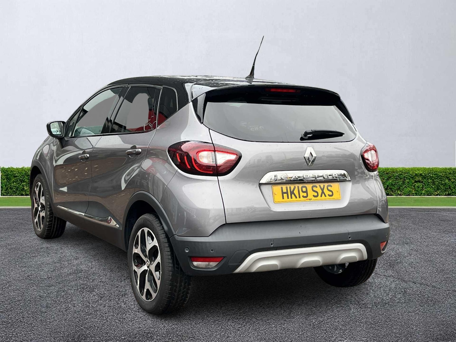 Used Renault Captur 2019 for sale - 76455214: Photo 2