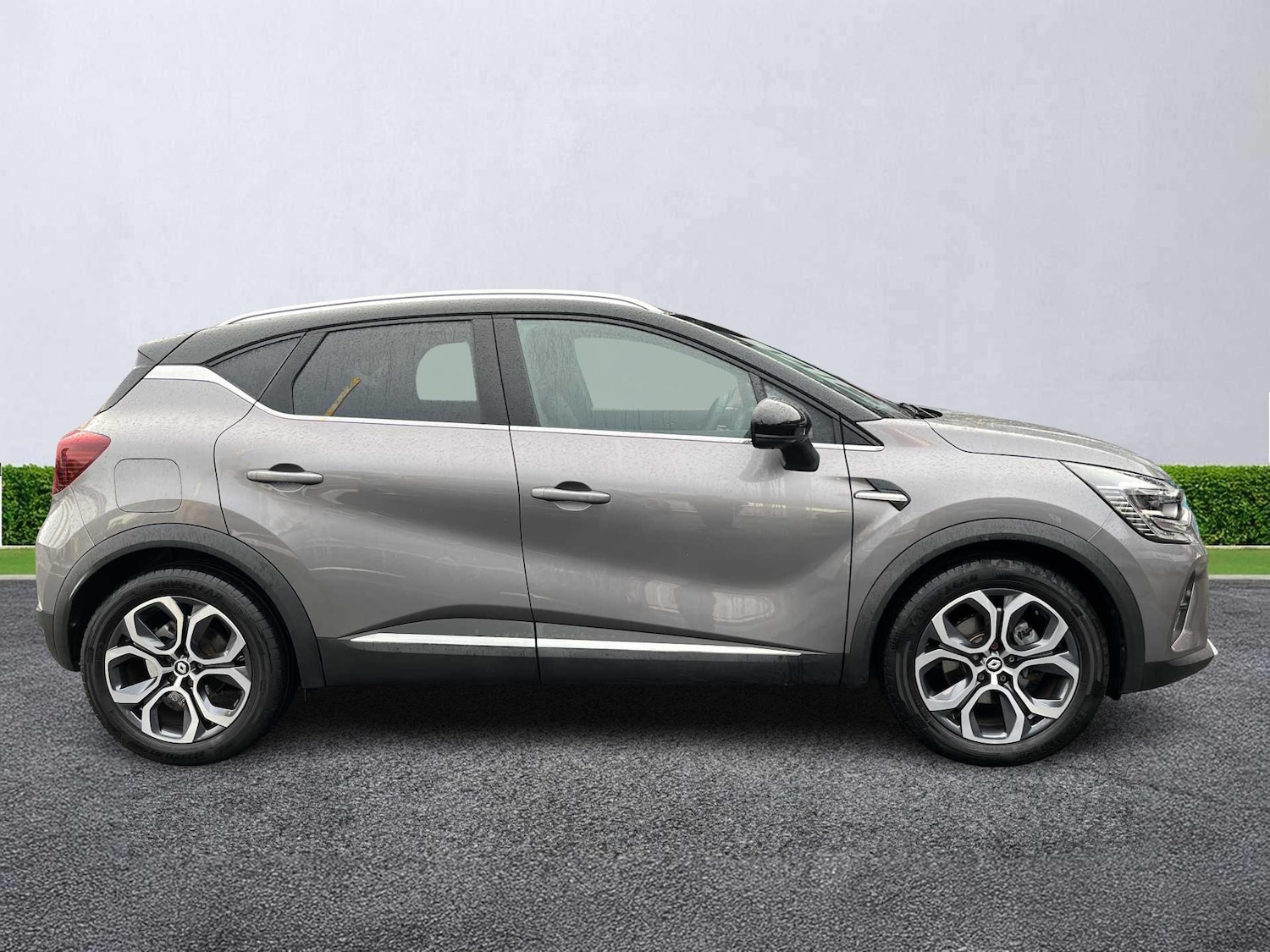 Used Renault Captur 2023 for sale - 76794927: Photo 3