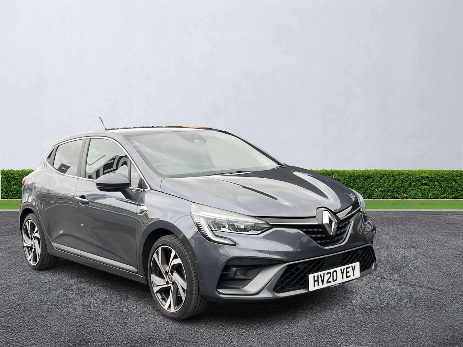 Used Renault Clio 2020 for sale - 76353627: Photo 1
