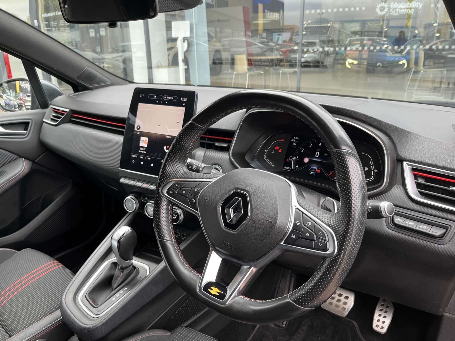 Used Renault Clio 2020 for sale - 76353627: Photo 15