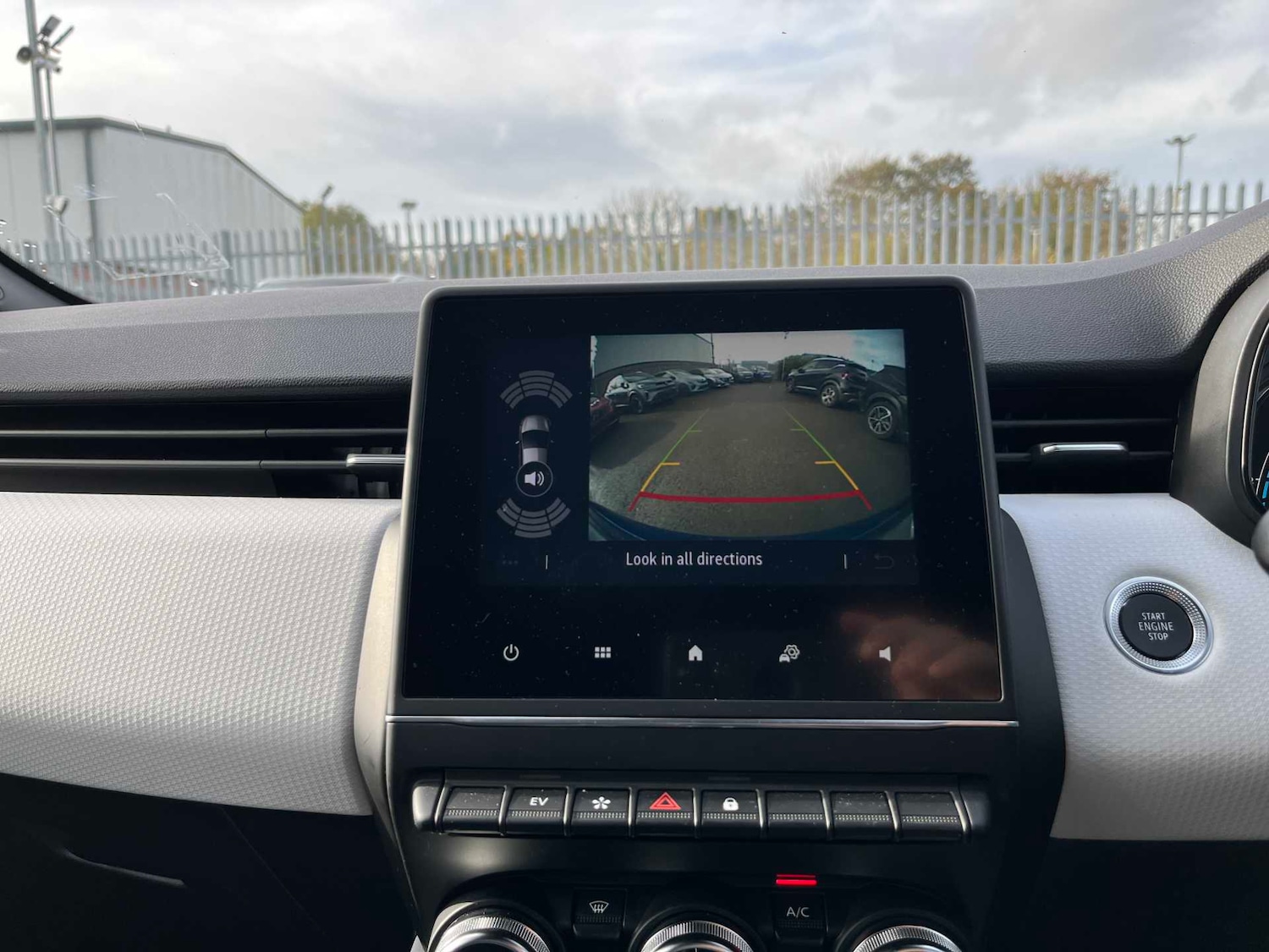 Used Renault Clio 2022 for sale - 76437212: Photo 21