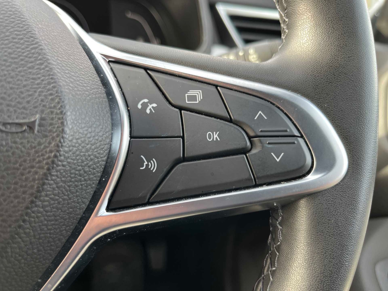 Used Renault Clio 2022 for sale - 76437212: Photo 24