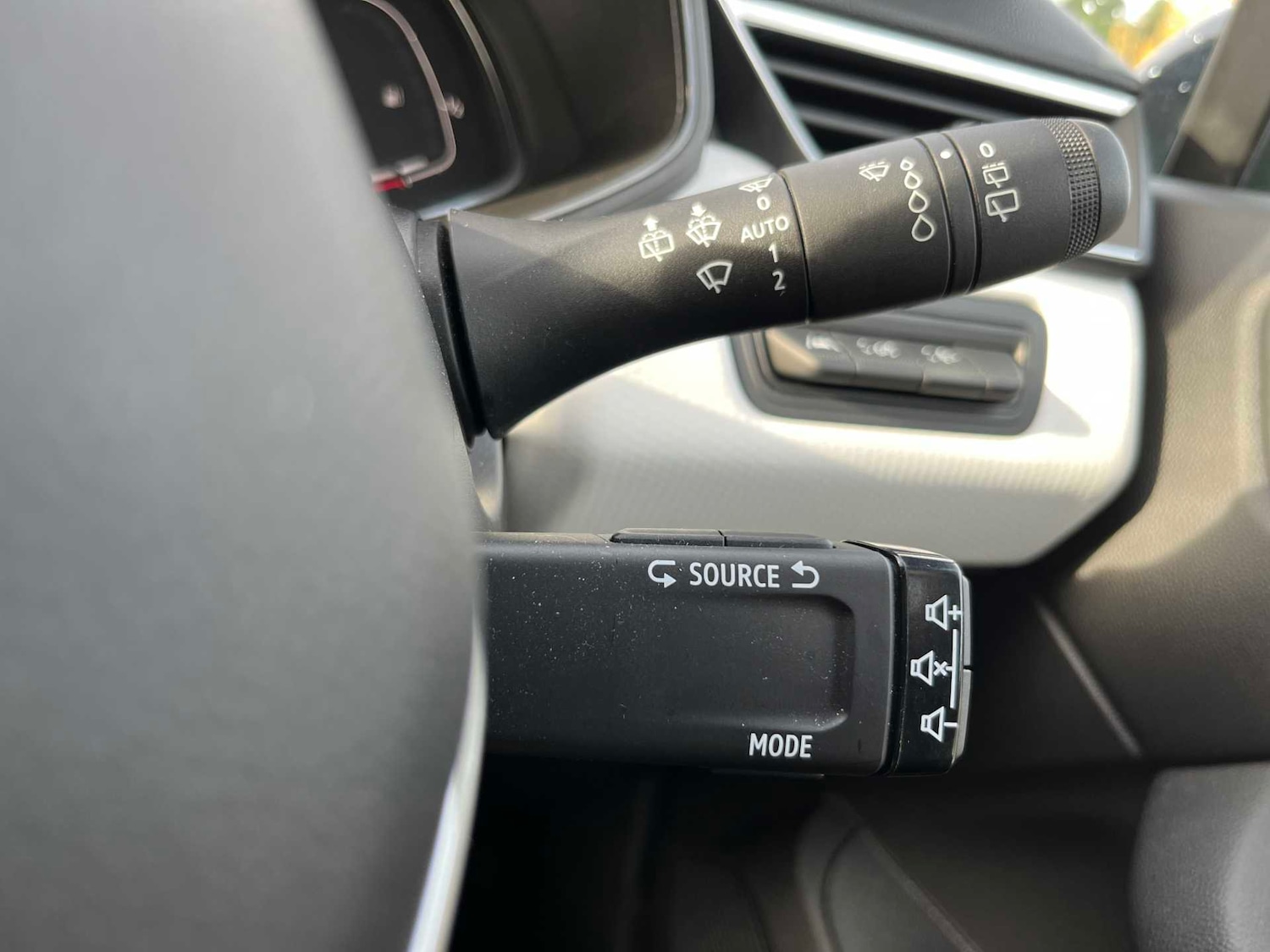 Used Renault Clio 2022 for sale - 76437212: Photo 26