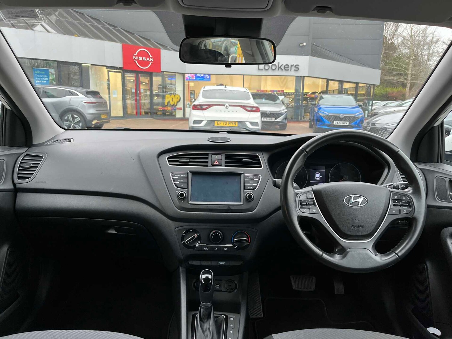 Used Hyundai i20 2018 for sale - 77901697: Photo 8