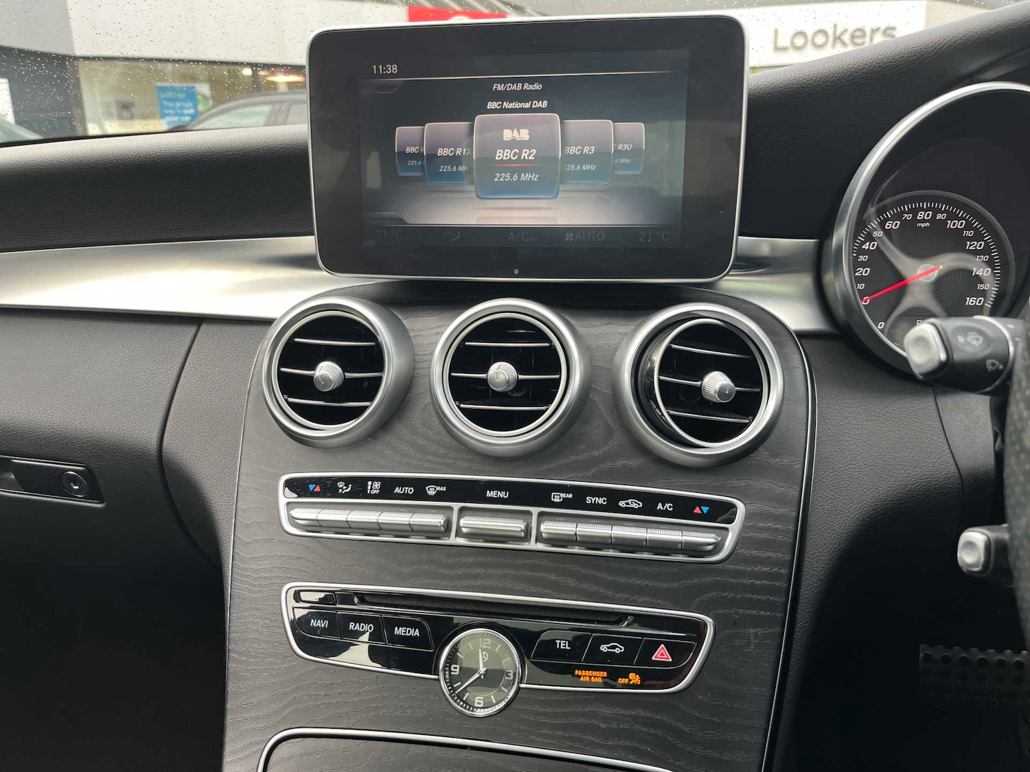 Used Mercedes-Benz C Class 2016 for sale - 76809432: Photo 11