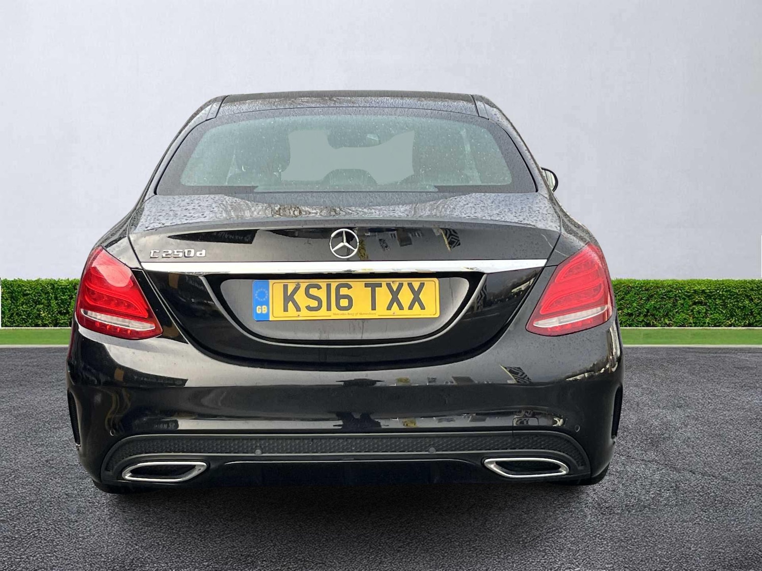 Used Mercedes-Benz C Class 2016 for sale - 76809432: Photo 4